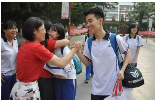 香港中文大學(xué)學(xué)費貴嗎（國內(nèi)“很燒學(xué)費”的大學(xué)匯總）